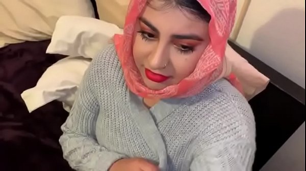Arabian Dubai Muslim Girl Sex Videos - Arabian beauty doing blowjobâ€¦ XXX Video